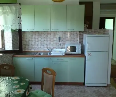 In With Sea View, Loggia, Air Conditioning, Wi-fi Ždrelac